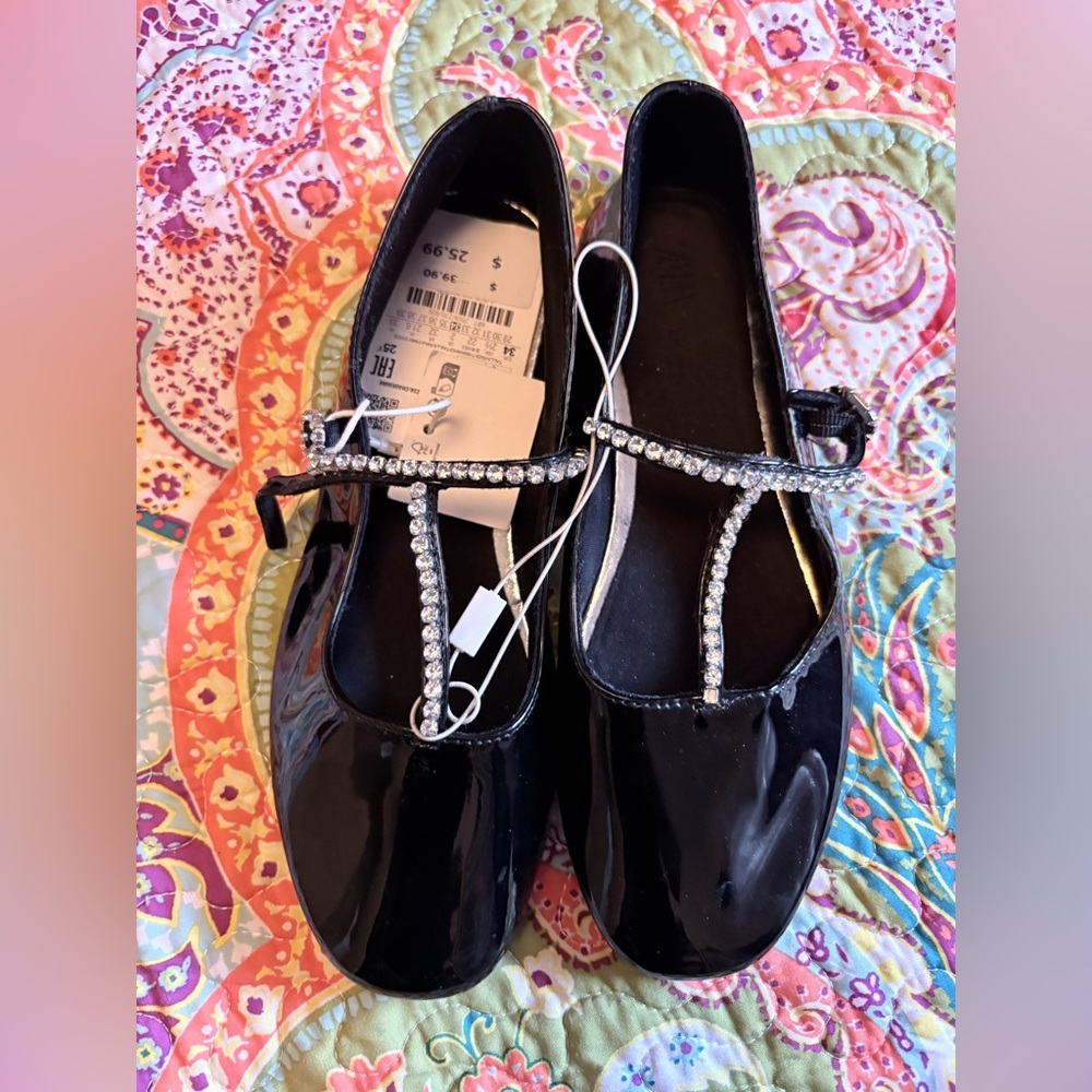 ZARA Girls Black Patent Leather Flats with Rhinestone Straps..NWT